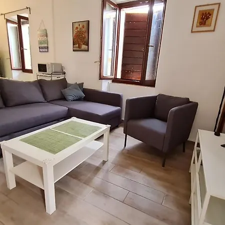 Cunka House Ferienhaus *