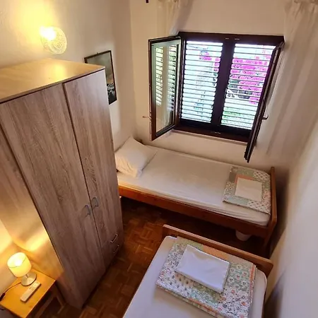 Cunka House * Vis